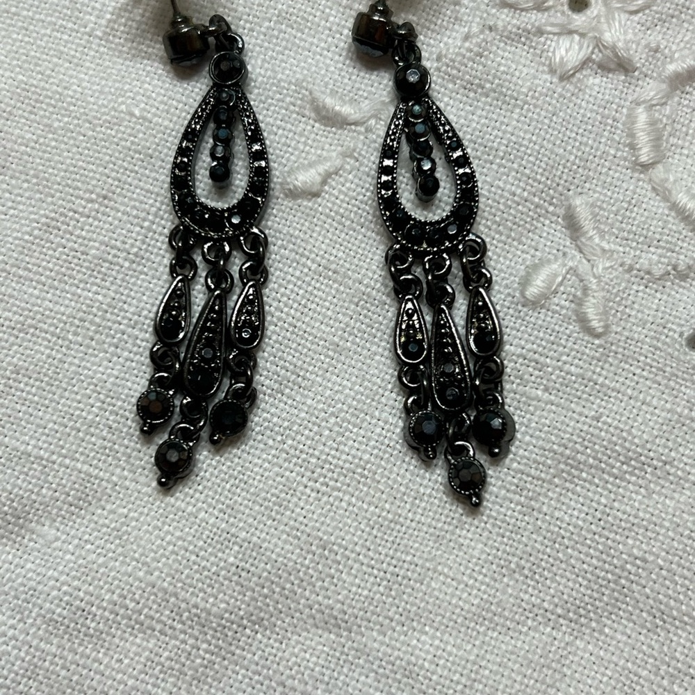 Elegant Black Dangle Earrings‎ whimsygoth